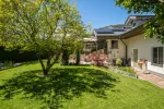 Landhaus mit 3 Wohnungen in sonniger Lage